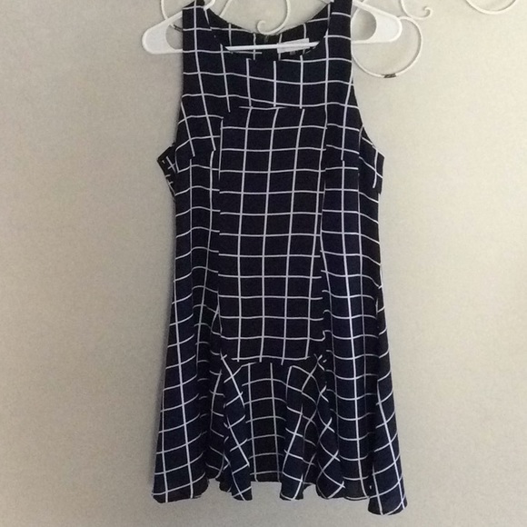 Fun abstract navy/white dress - Picture 2 of 6